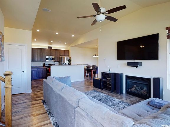 3rd image of 10208 S Yuba Way
