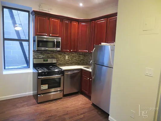 Rented by Hecht Group | media 30