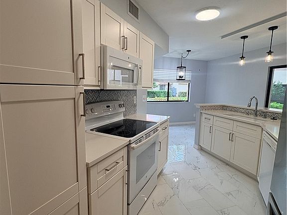 2nd image of 47 Bennington Dr APT 3