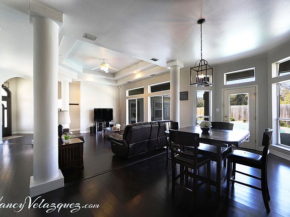 4th image of 2401 Garza St