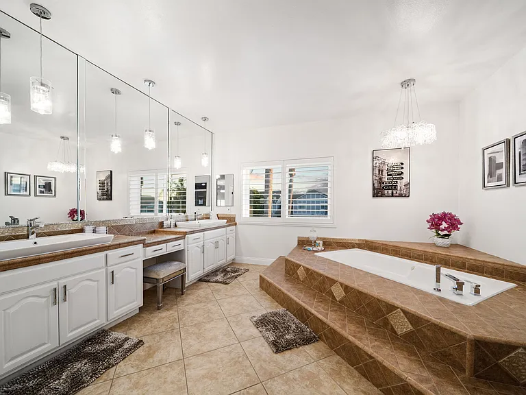 13072 Lariat Ln — Photo 36