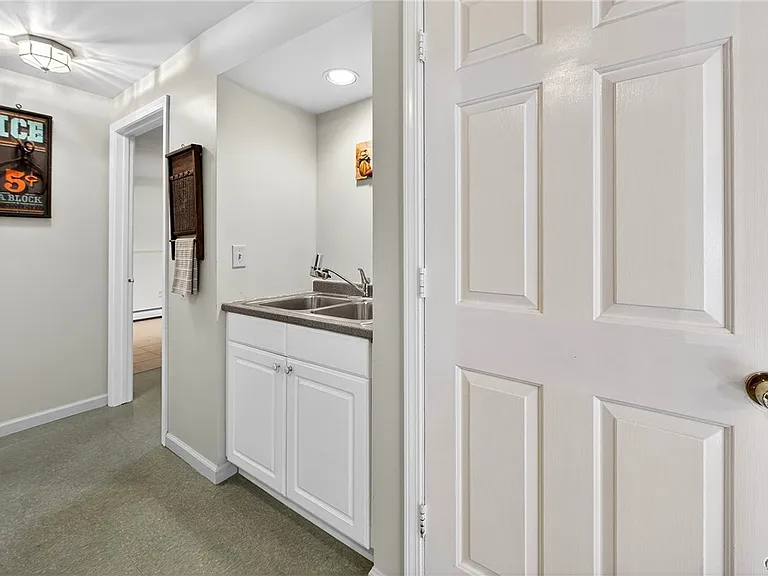 8237 Mantova Dr — Photo 17