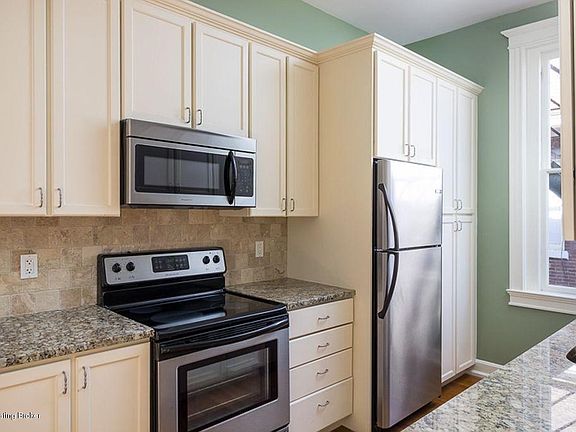 Third Street 1629 Kitchen