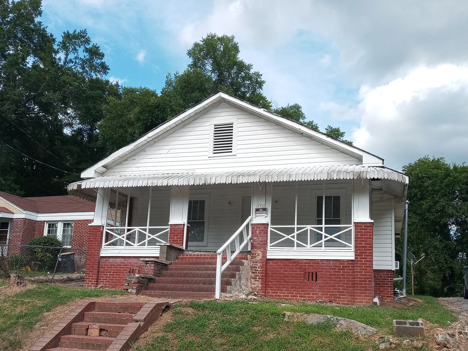 3 bed, 1.5 bath, 1288 sqft, $975 — Photo 1