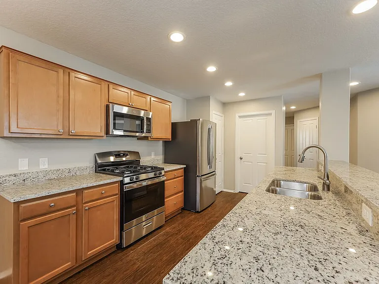 3411 Maguey Trl — Photo 7