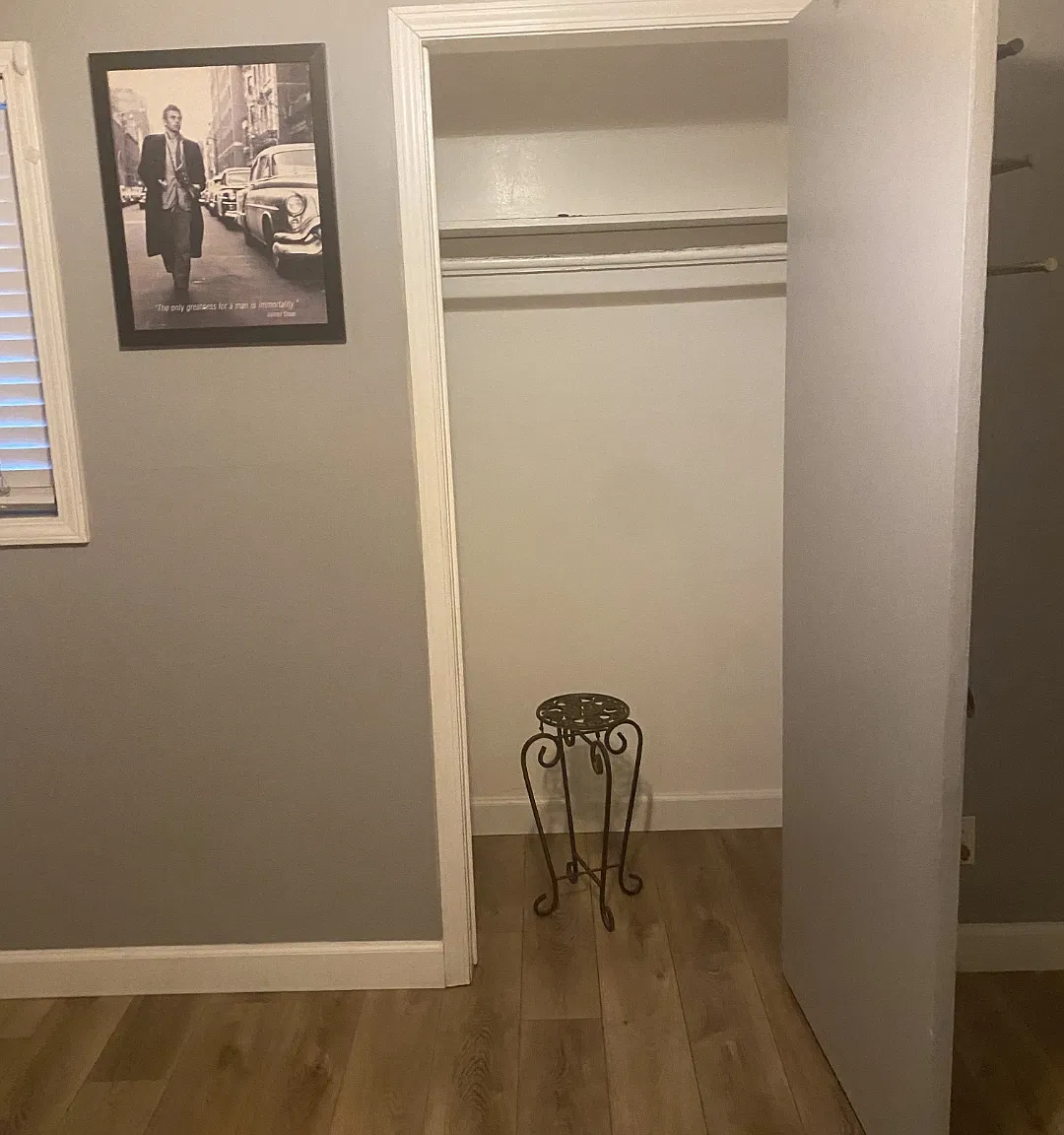 1 bed, 1302 sqft, $700 — Photo 4