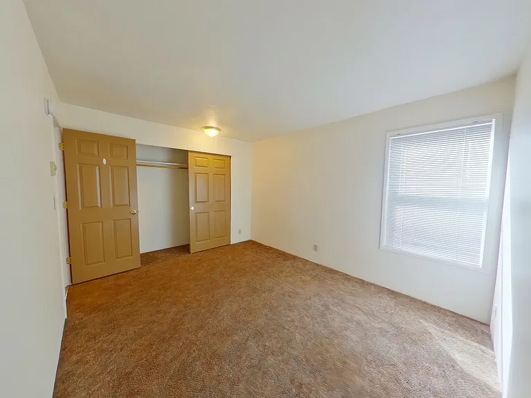 Hess Apartments — Photo 20