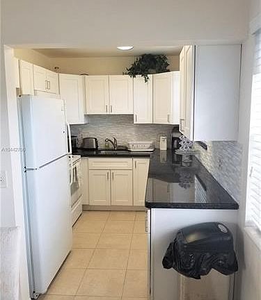 3rd image of 184 Lyndhurst L #184