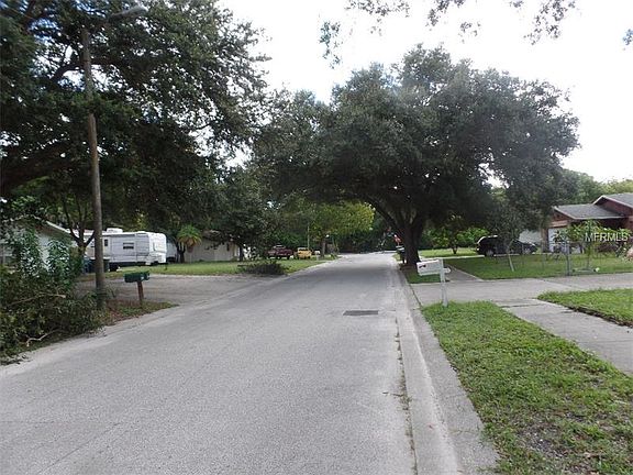 2nd image of 3138 Oaklawn Ave