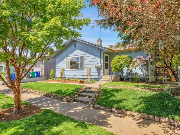 7915 SE Hawthorne Blvd, Portland, OR 97215