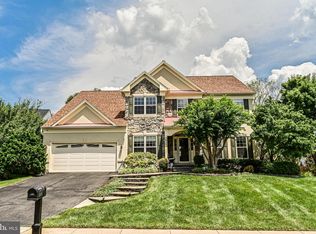 5615 Willow Crossing Ct, Clifton, VA 20124