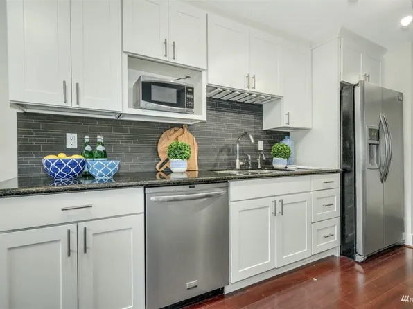 3204 81st Pl SE Unit B101, Mercer Island, WA 98040