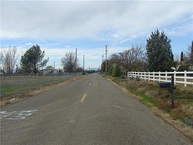 2nd image of 17201 Olinda Rd