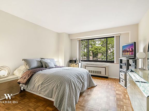 3rd image of 300 Albany St APT 2C
