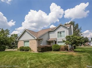 3290 Bennington Dr, Wixom, MI