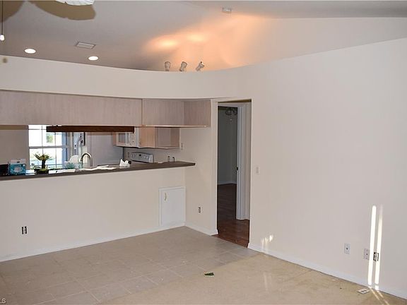 3rd image of 3867 Lubec Ave