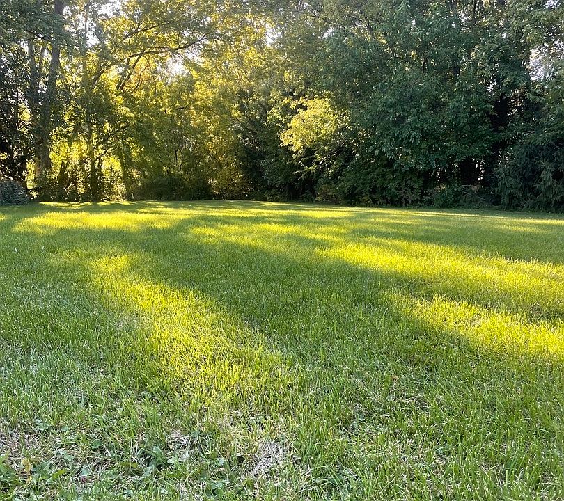 2nd image of 470 Lincolnshire Dr