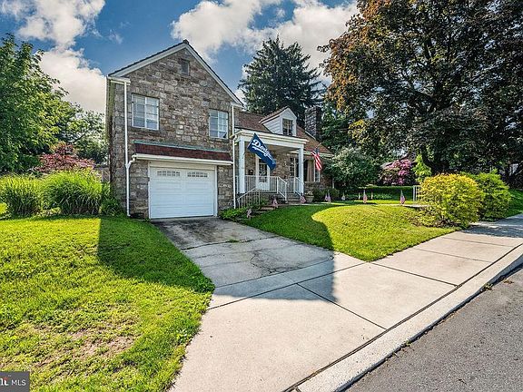 2nd image of 111 Fleetwood Ave