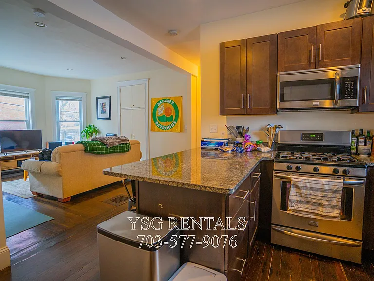 36 Sumner St #1 — Photo 2