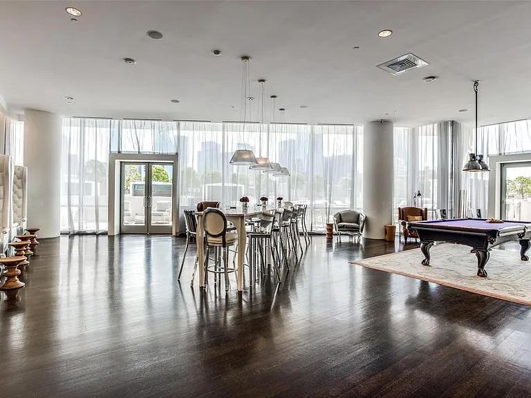 2200 Victory Ave #1603 — Photo 30