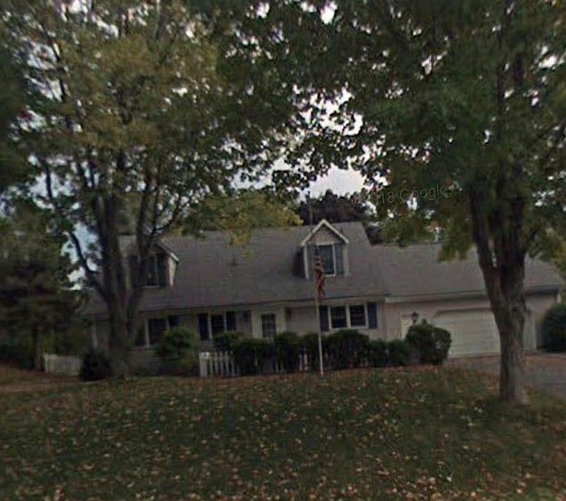 1st image of 610 Highland Park Dr