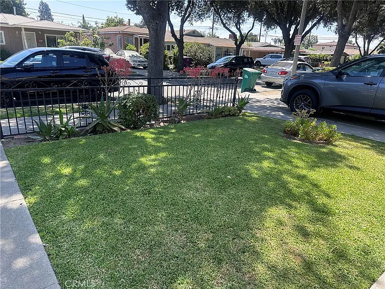 3615 Caspian Ave — Photo 3