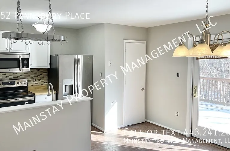 8852 Pennsbury Pl — Photo 4