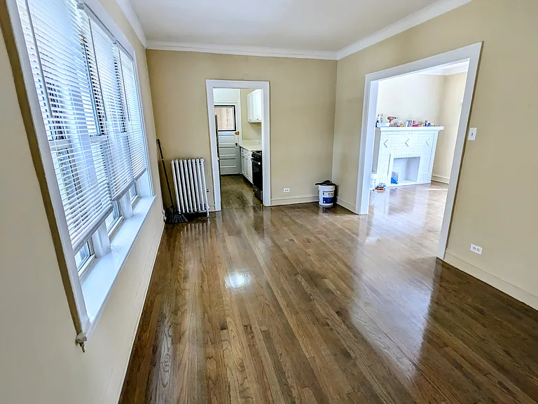 1625 W Greenleaf Ave #1B — Photo 5