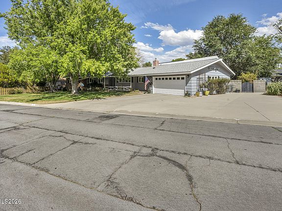 2nd image of 3 Circle Dr