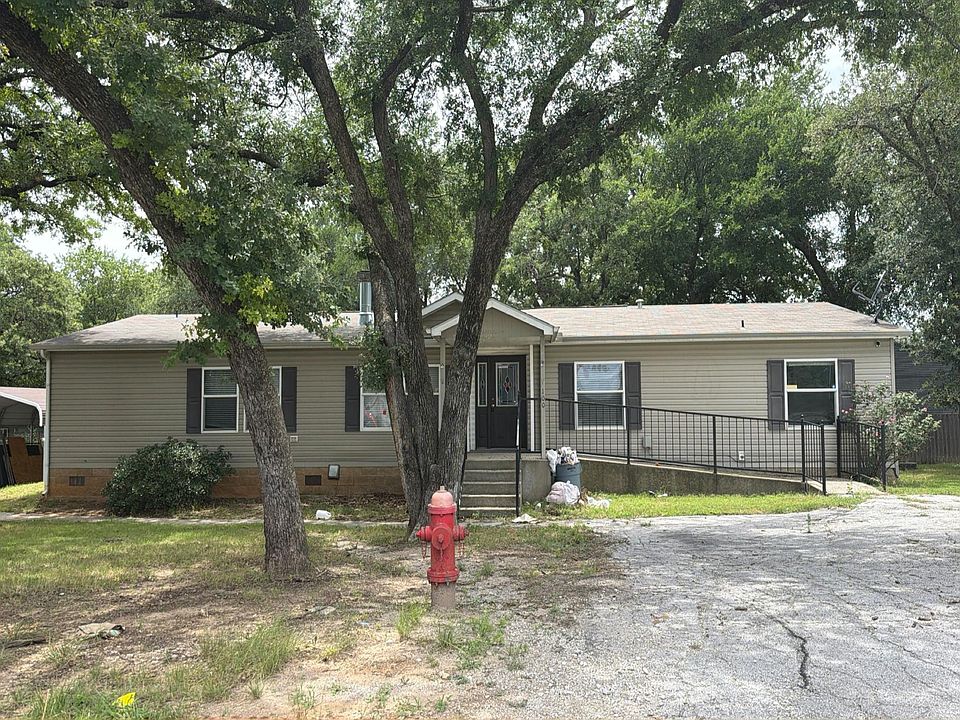 1st image of 100 Live Oak St
