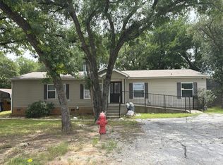 100 Live Oak St, Azle, TX 76020