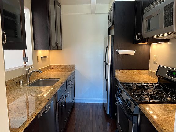 4th image of 523 Duboce Ave #1