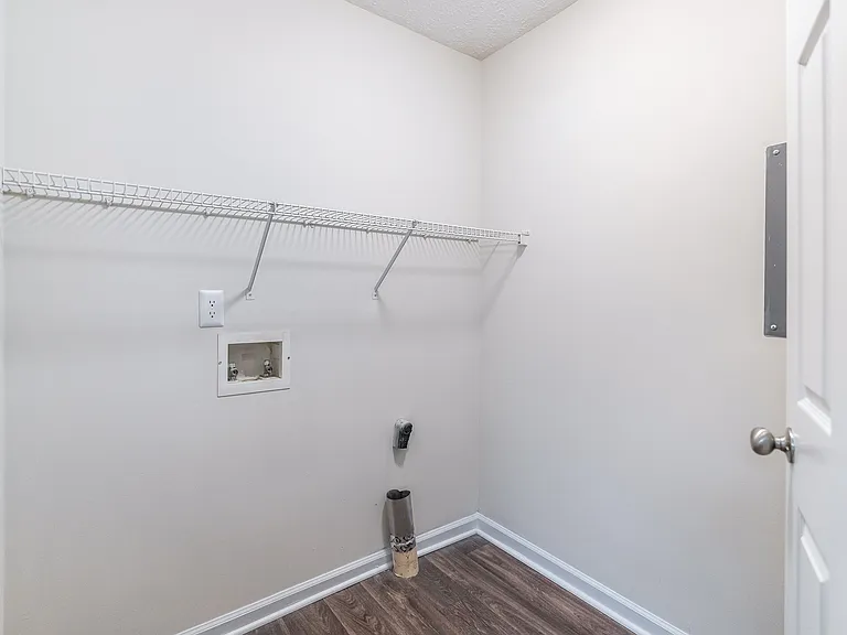 Burton Wyndfall Apartments — Photo 11