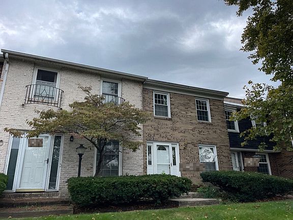 3rd image of 1036 Hardesty Pl W