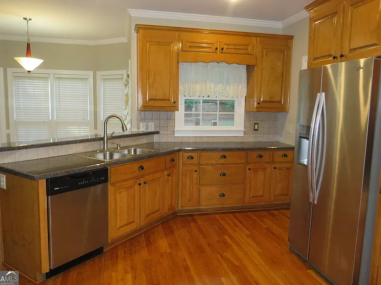 2205 Crescent Walk — Photo 22