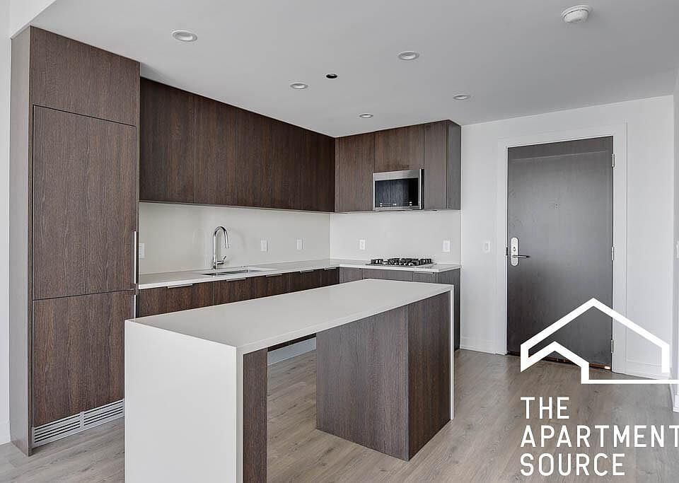 1st image of 321 W Hill St #721