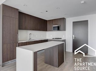 321 W Hill St #721, Chicago, IL 60610