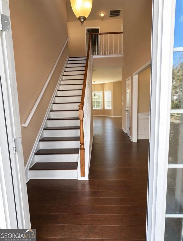 4020 Preserve Ln, Snellville, GA - View 2