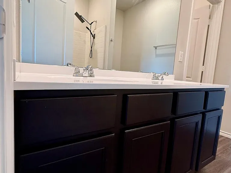 1404 Monterey Dr — Photo 10