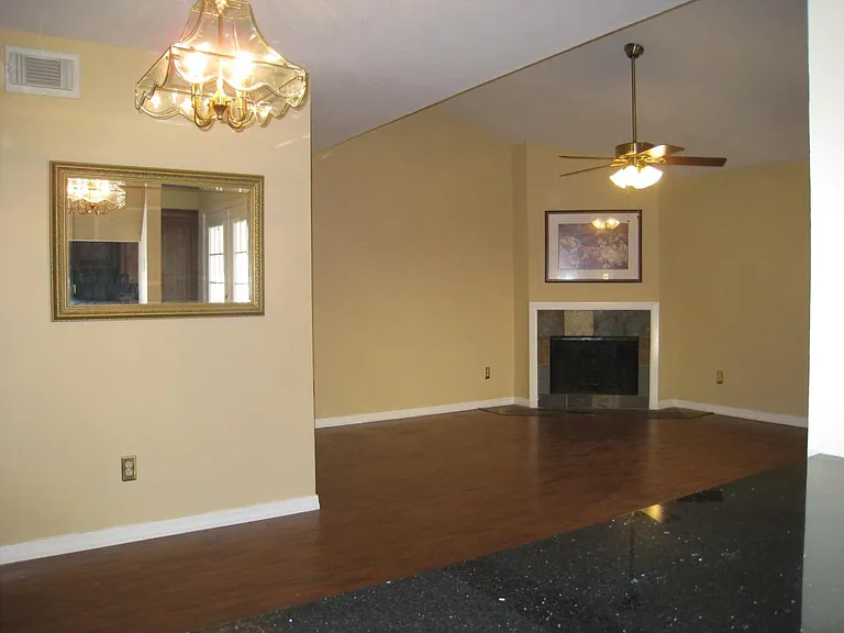 12319 Springcrest Dr — Photo 11