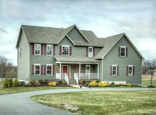 11 Canterbury Ln, Warwick, NY 10990