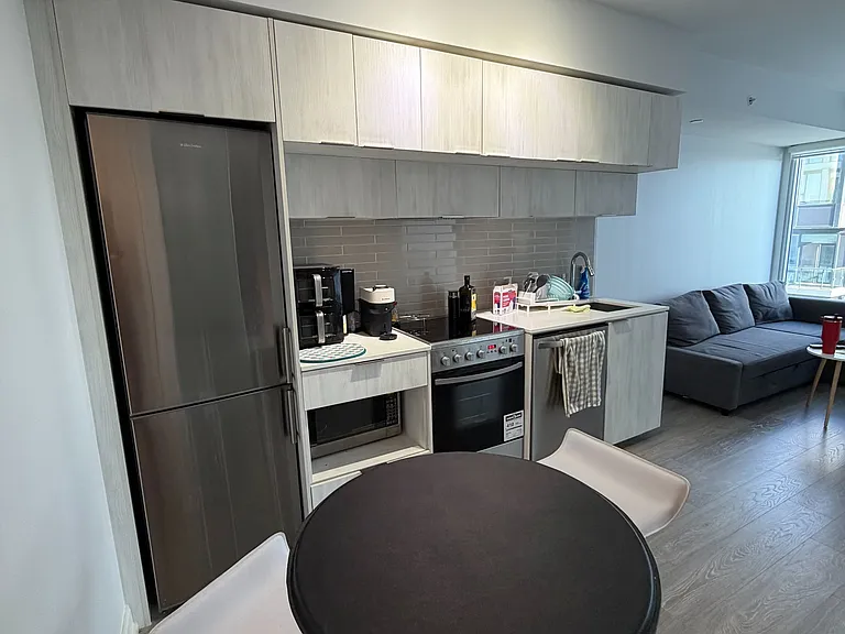 181 Dundas St E #5601 — Photo 6