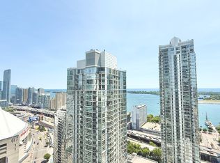 3 Concord Cityplace Way #3811, Toronto, ON M5V 3V4