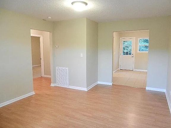 3rd image of 9821 Colony Park Ln