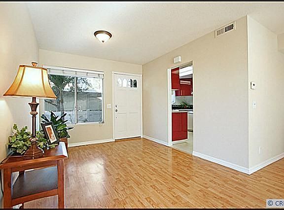3rd image of 105 Dogwood Ln