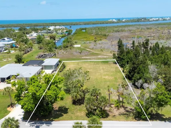 85 Green Dolphin Dr N #8, Placida, FL 33946