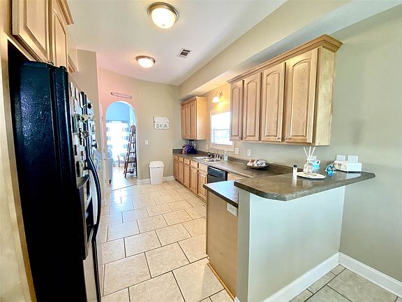 5th image of 700 Wilmington Dr