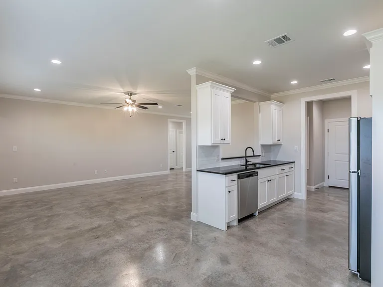 706 Grist Mill Ct #700 — Photo 5