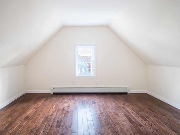 2nd image of 11163 42nd Ave Floor 2
