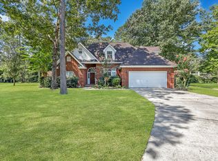 40 Downie Ct, Richmond Hill, GA 31324